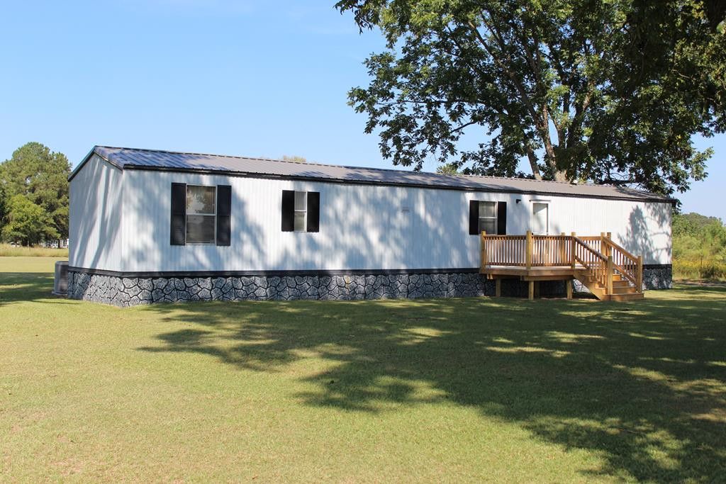 210 Mills Loop Road Mount Olive, NC 28365 - Photo 1 of 24 Main View