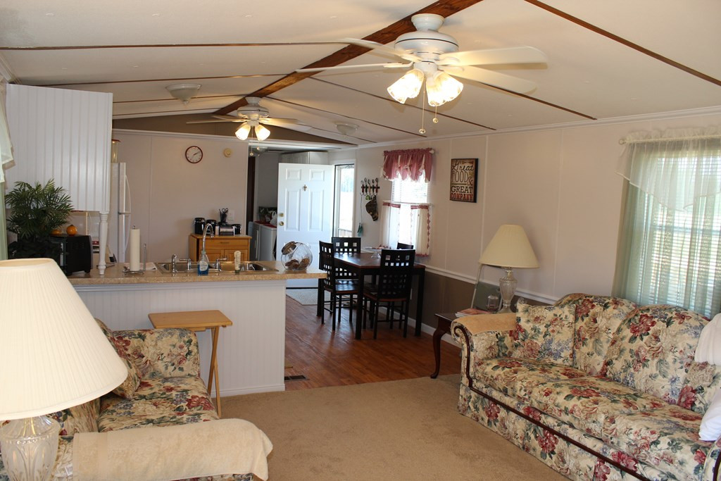 210 Mills Loop Road Mount Olive, NC 28365 - Photo 5 of 24 Gallery Image 5