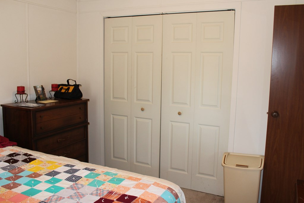 210 Mills Loop Road Mount Olive, NC 28365 - Photo 9 of 24 Gallery Image 9