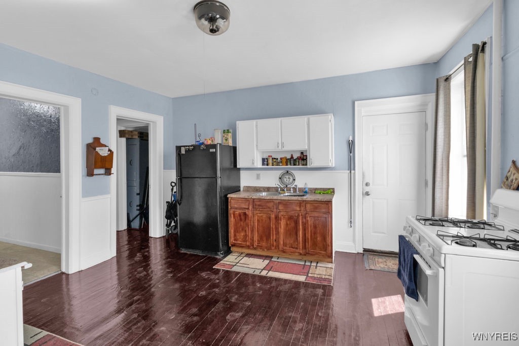 1834 Seneca Street Buffalo, NY 14210 - Photo 16 of 30