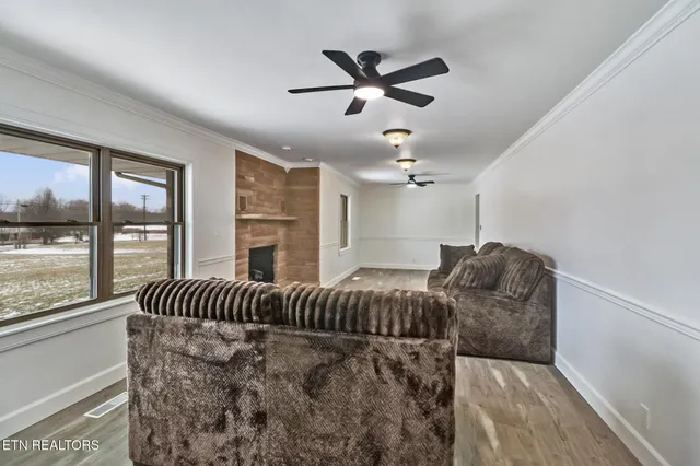 $489,900 | 1128 Allardt Highway, Jamestown, TN 38556