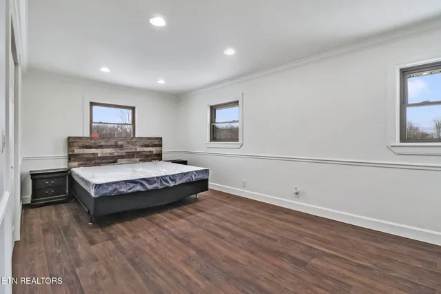 $489,900 | 1128 Allardt Highway, Jamestown, TN 38556