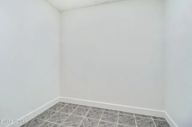 $489,900 | 1128 Allardt Highway, Jamestown, TN 38556