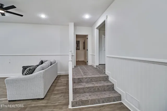 $489,900 | 1128 Allardt Highway, Jamestown, TN 38556