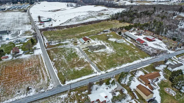 $489,900 | 1128 Allardt Highway, Jamestown, TN 38556