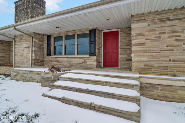 $489,900 | 1128 Allardt Highway, Jamestown, TN 38556