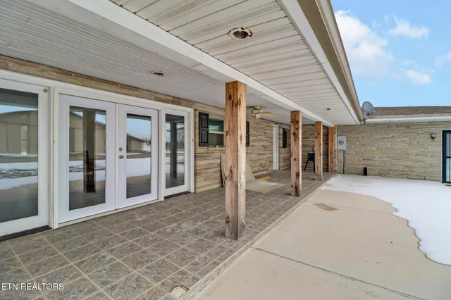 $489,900 | 1128 Allardt Highway, Jamestown, TN 38556