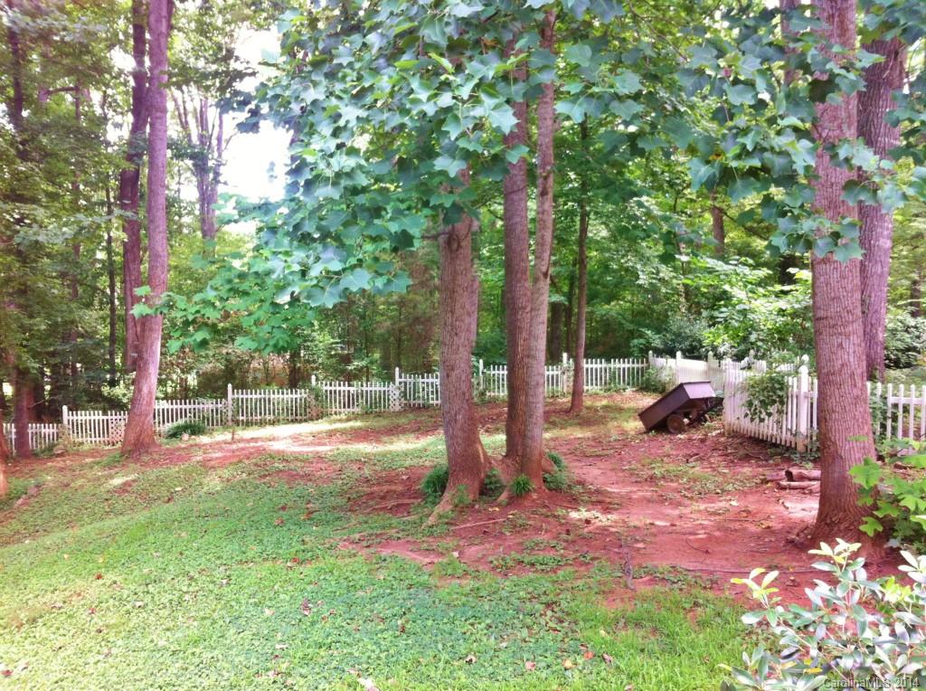 7110 Reedy Creek Road, Unit L68 Charlotte, NC 28215 - Photo 3 of 4