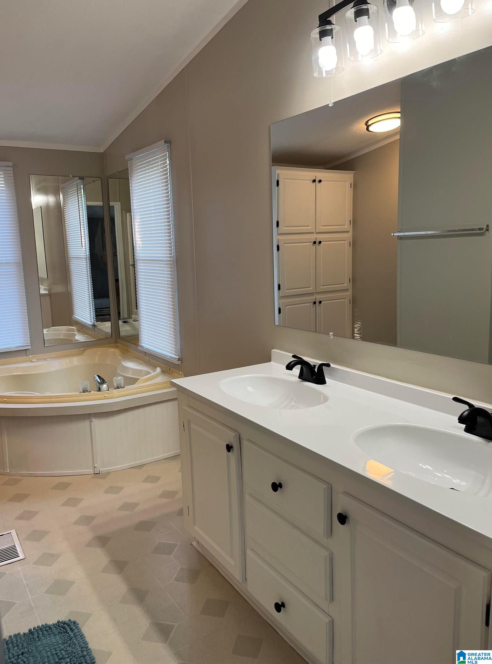 975 Carter Street Munford, AL 36268 - Photo 14 of 25