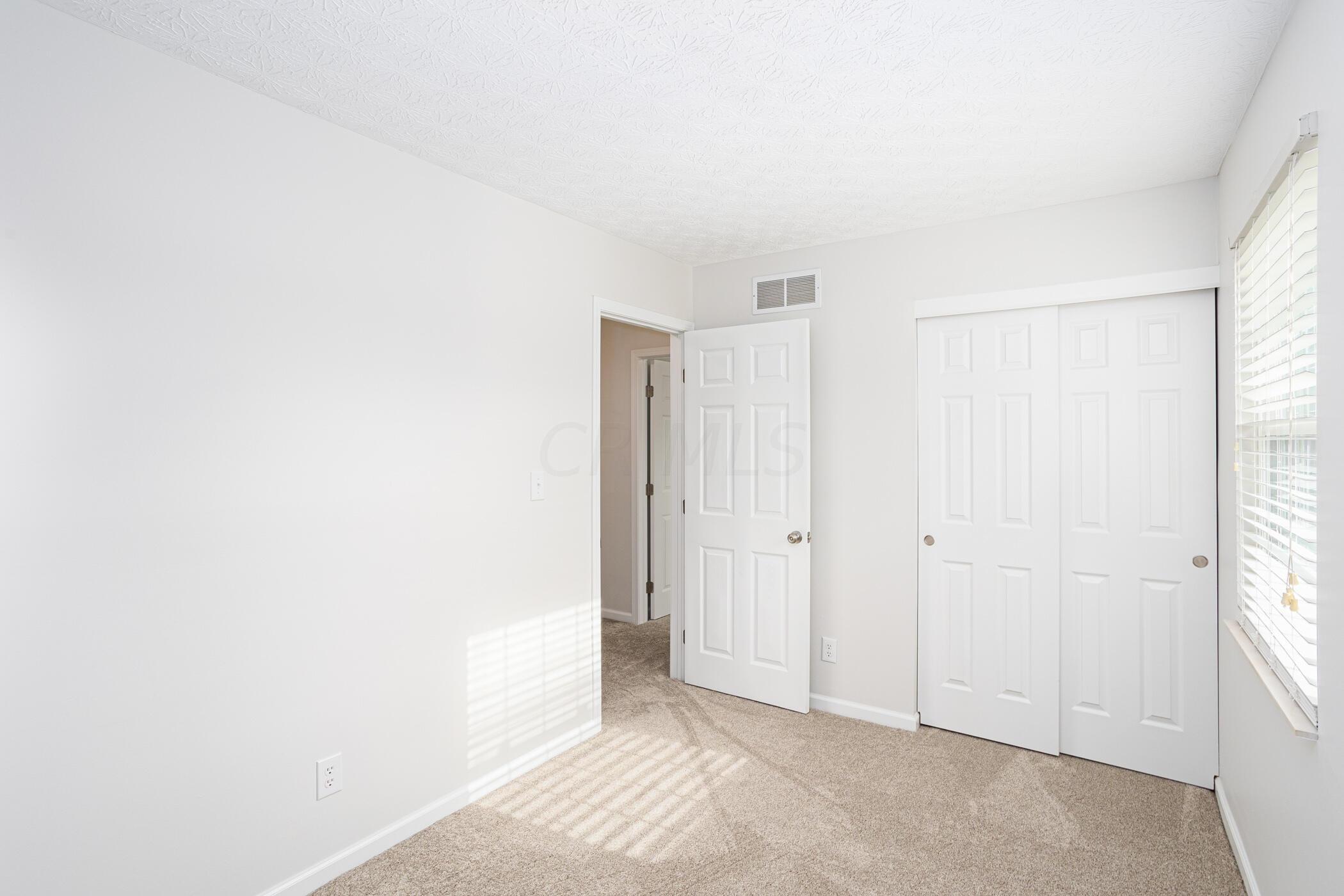 1687 Rushing Way Columbus, OH 43235 - Photo 22 of 25 1687 Rushing Way, Columbus OH,43235_048