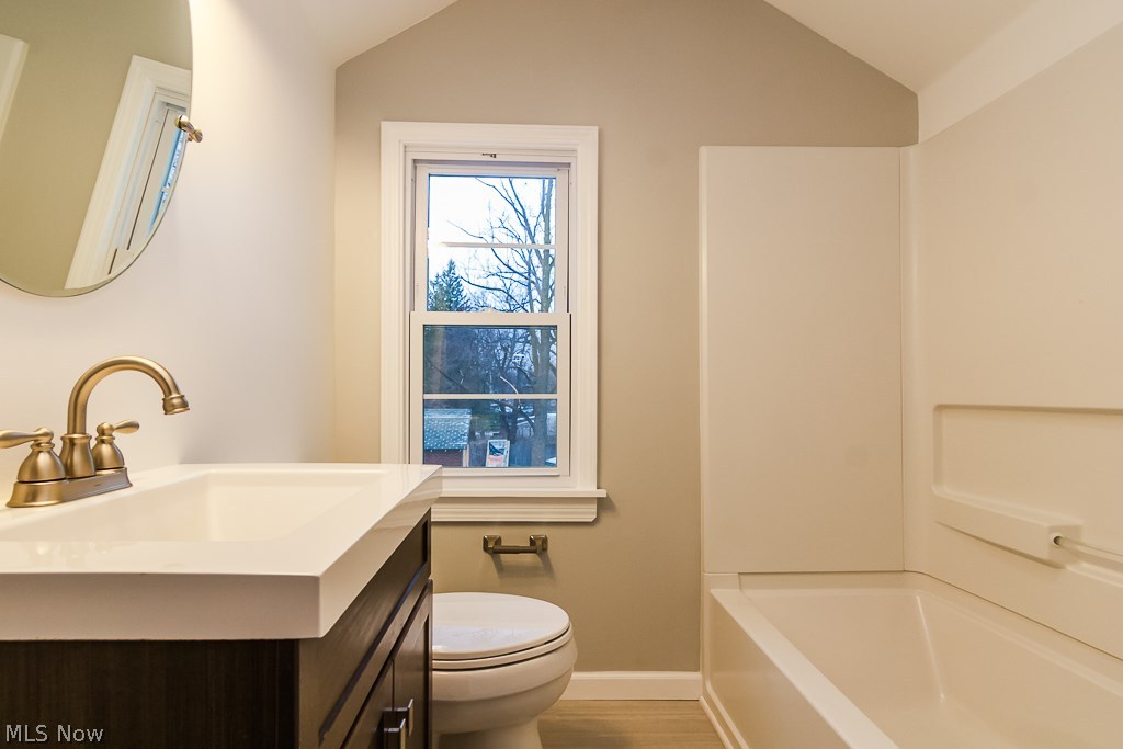 1114 Villaview Road Cleveland, OH 44119 - Photo 20 of 35 Gallery Image 20