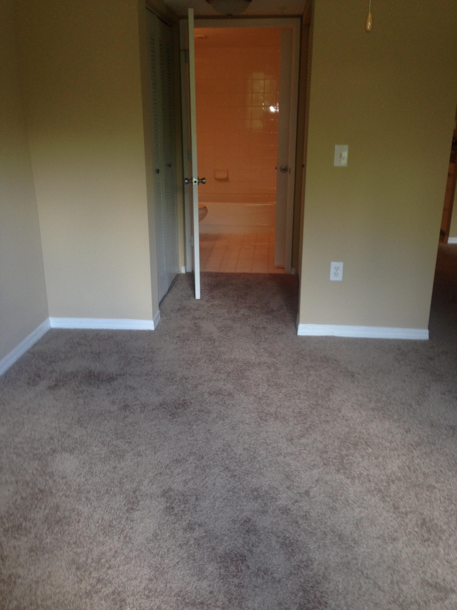 3854 Lyons Road, Unit 2085 Coconut Creek, FL 33073 - Photo 5 of 13 3854 Lyons Rd #208-5 bedroom to bathroom