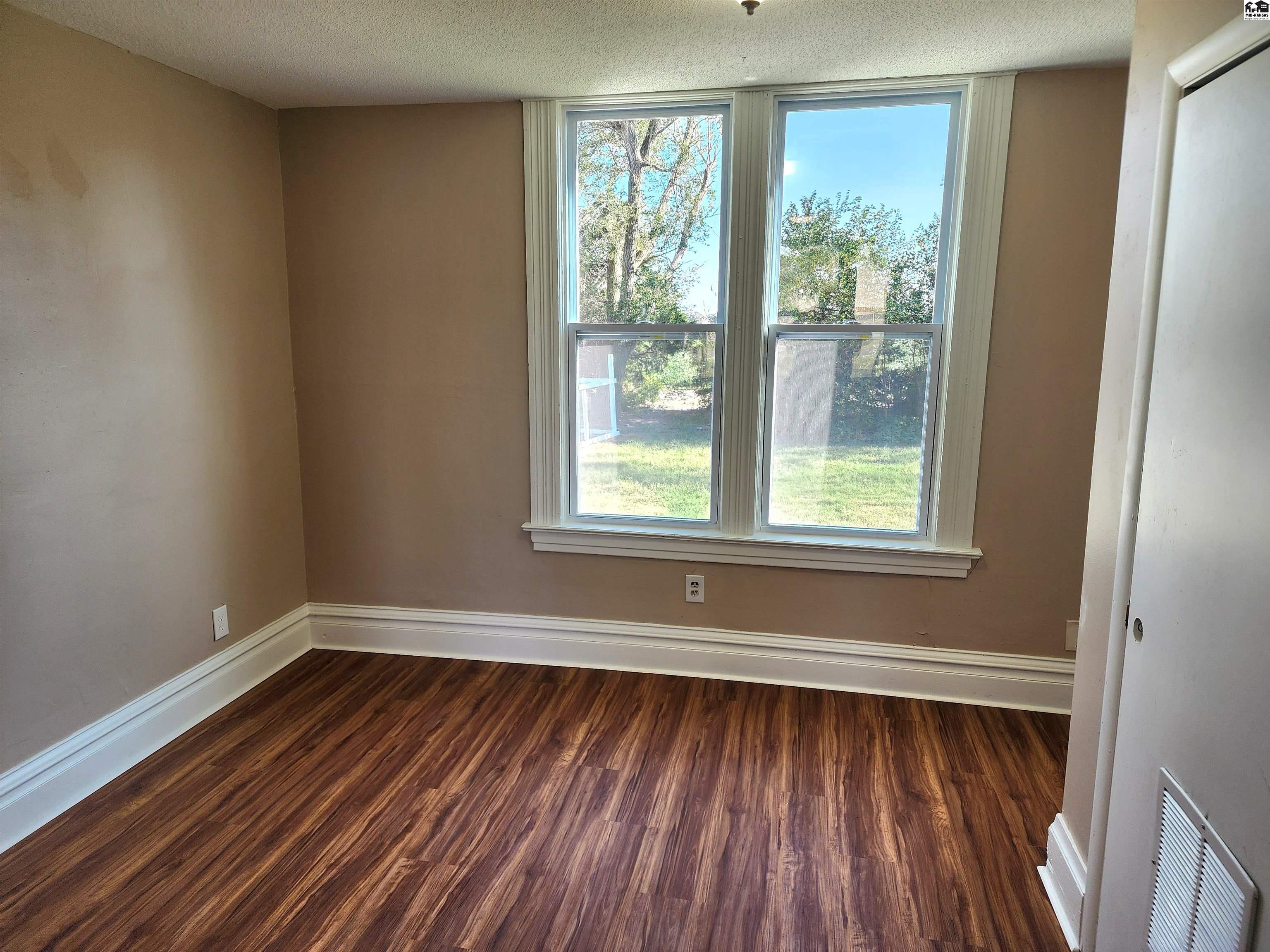 1703 Pawnee Road McPherson, KS 67460 - Photo 14 of 28 Gallery Image 14