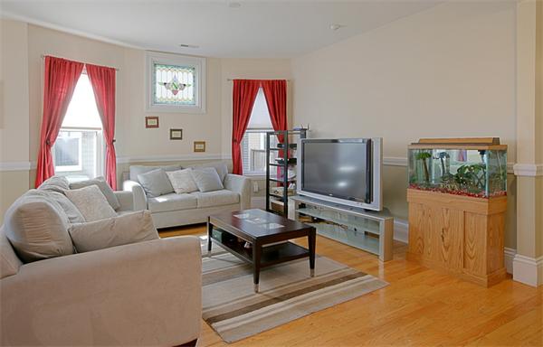 795 East 5th Street, Unit 2 Boston, MA 02127 - Photo 2 of 6