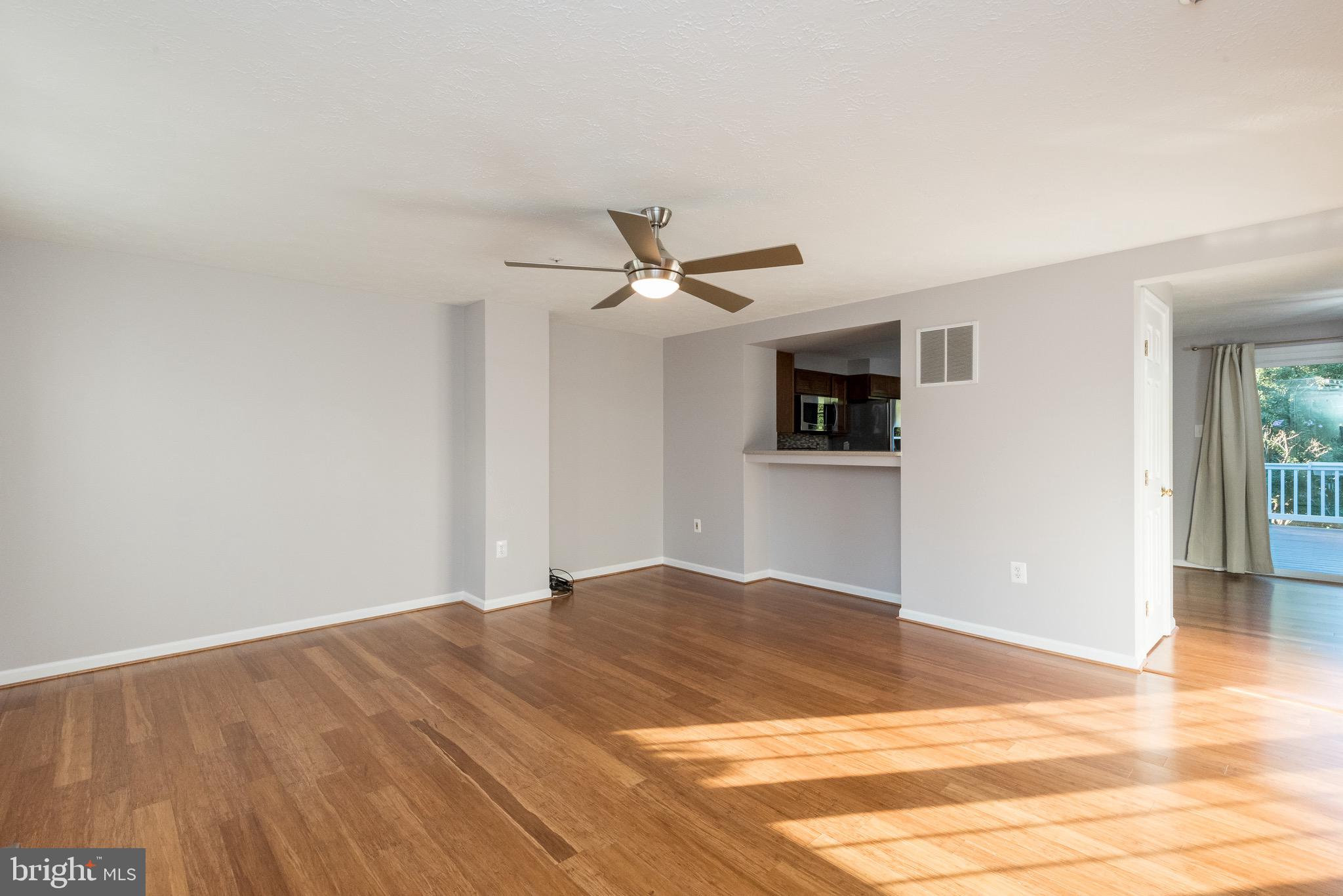 562 Quaker Ridge Court, Unit 114 Arnold, MD 21012 - Photo 4 of 27 Gallery Image 4