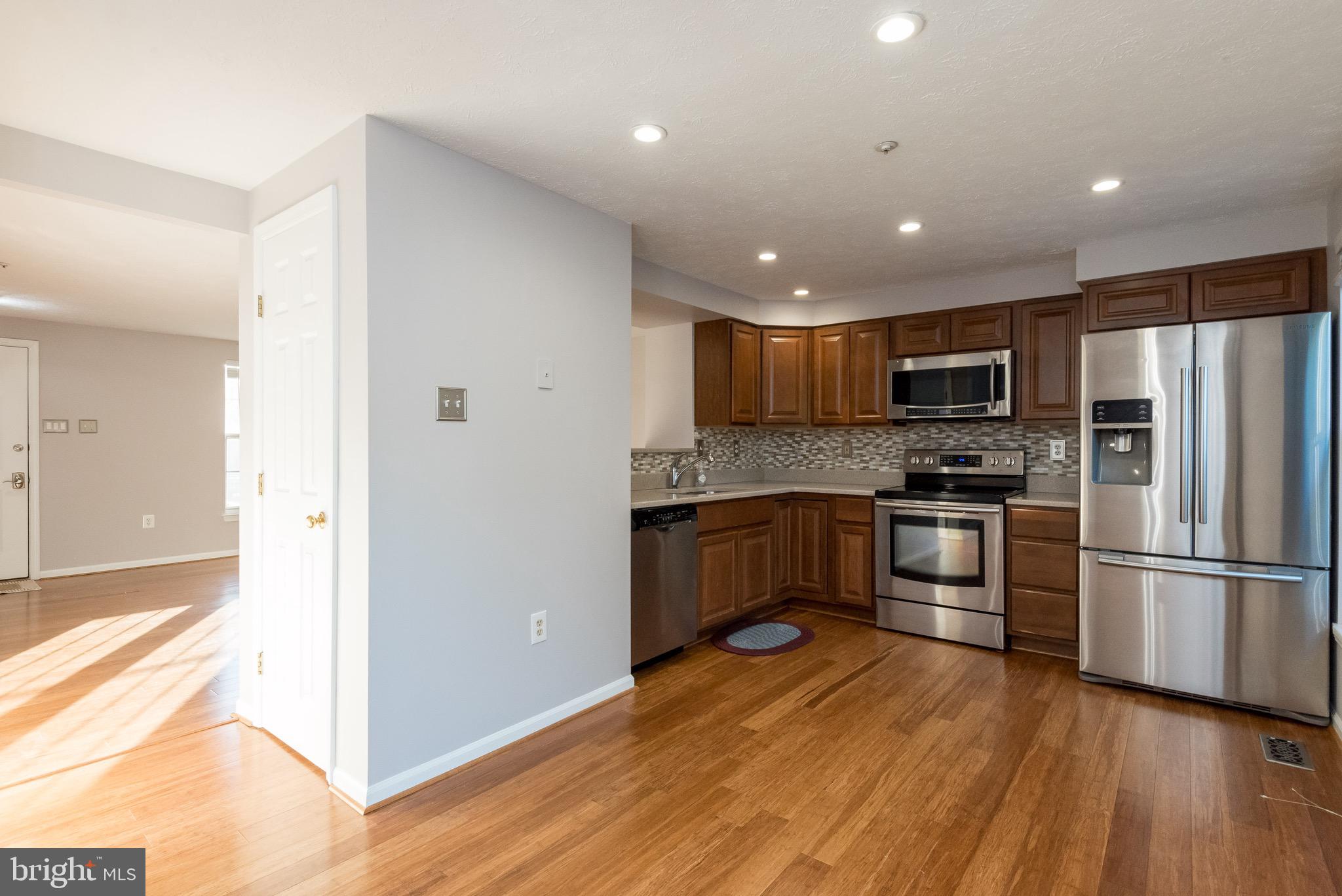 562 Quaker Ridge Court, Unit 114 Arnold, MD 21012 - Photo 8 of 27 Gallery Image 8