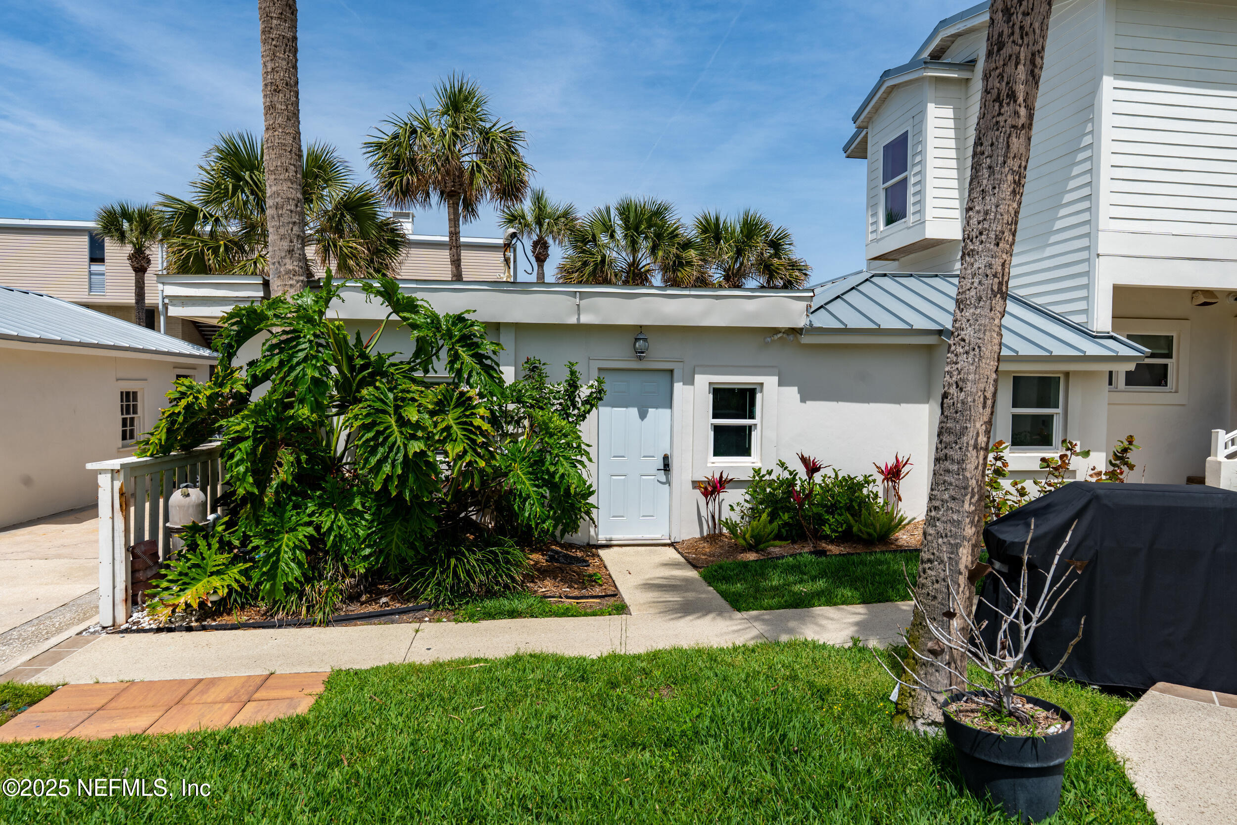 890 Beach Avenue Atlantic Beach, FL 32233 - Photo 45 of 56 ADU ENTRY