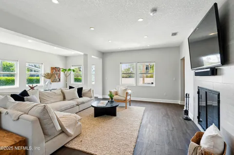 $2,995,000 | 890 Beach Avenue, Atlantic Beach, FL 32233