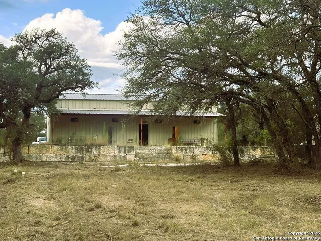 $165,000 | 52 Timbers Drive, Leakey, TX 78873