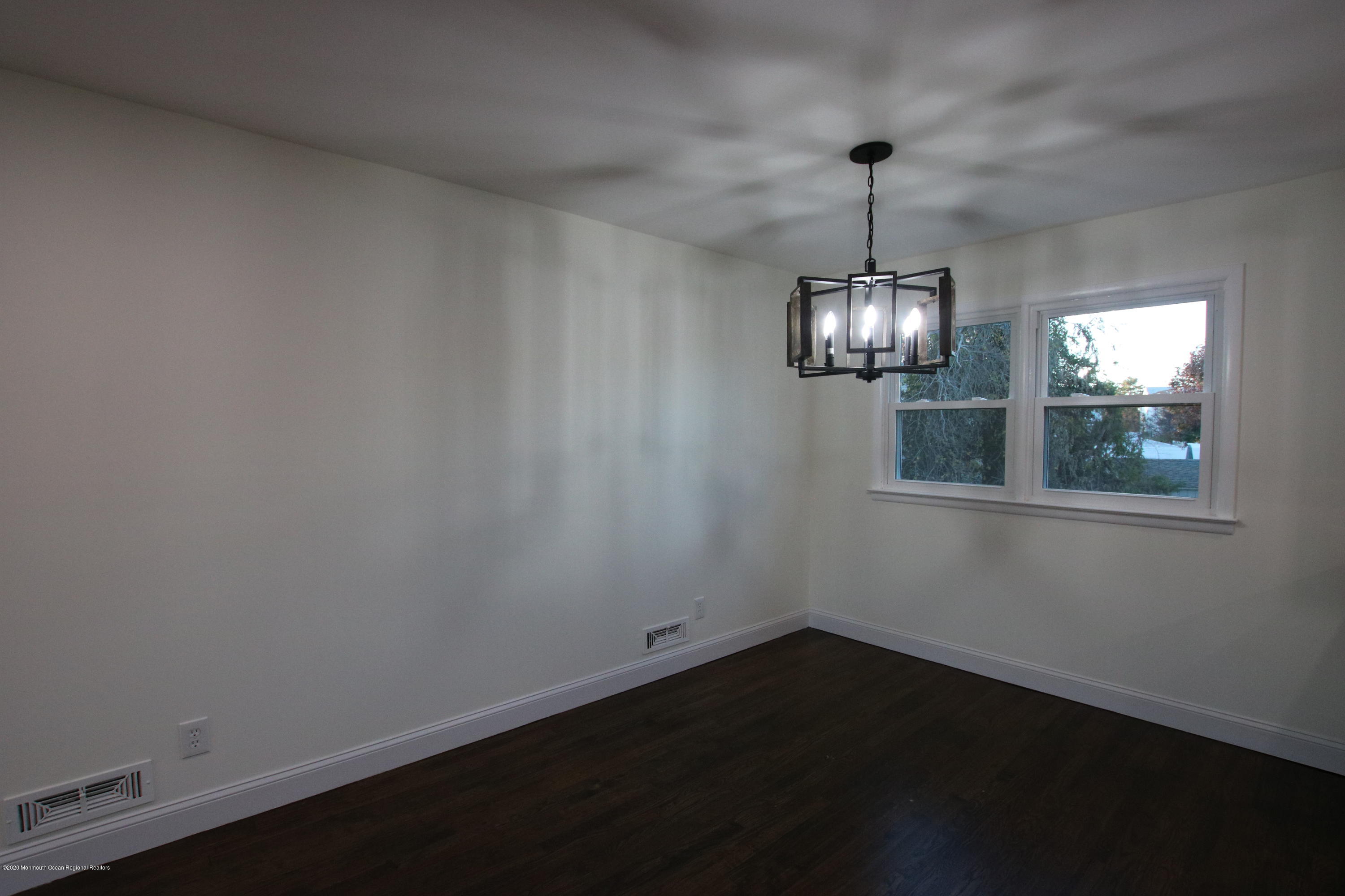 110 Poplar Way Brick, NJ 08724 - Photo 5 of 18 Dining Room