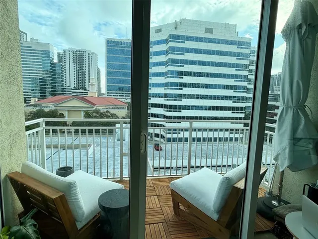 $3,200 | 313 Northeast 2nd Street, Unit 703, Fort Lauderdale, FL 33301