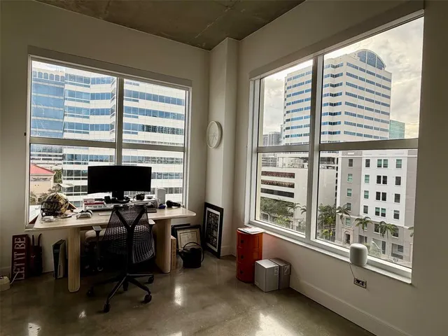 $3,200 | 313 Northeast 2nd Street, Unit 703, Fort Lauderdale, FL 33301