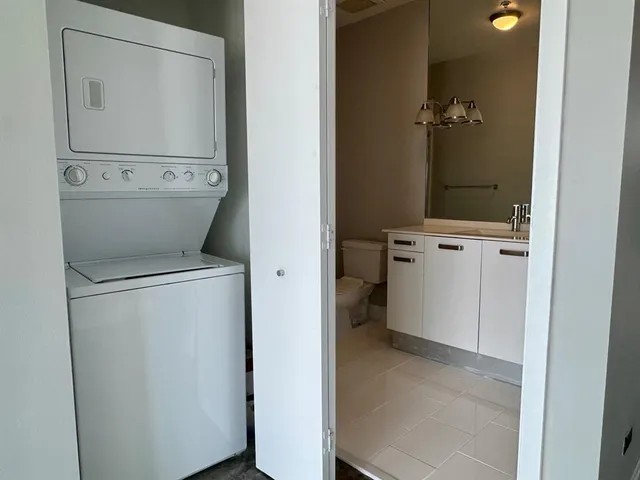 $3,200 | 313 Northeast 2nd Street, Unit 703, Fort Lauderdale, FL 33301