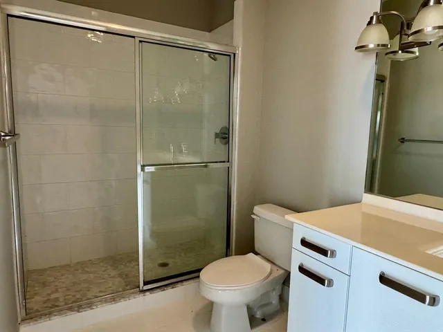 $3,200 | 313 Northeast 2nd Street, Unit 703, Fort Lauderdale, FL 33301