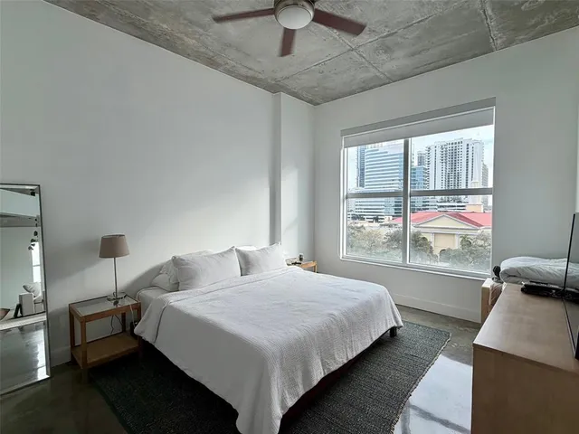 $3,200 | 313 Northeast 2nd Street, Unit 703, Fort Lauderdale, FL 33301