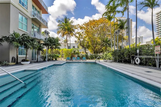 $3,200 | 313 Northeast 2nd Street, Unit 703, Fort Lauderdale, FL 33301