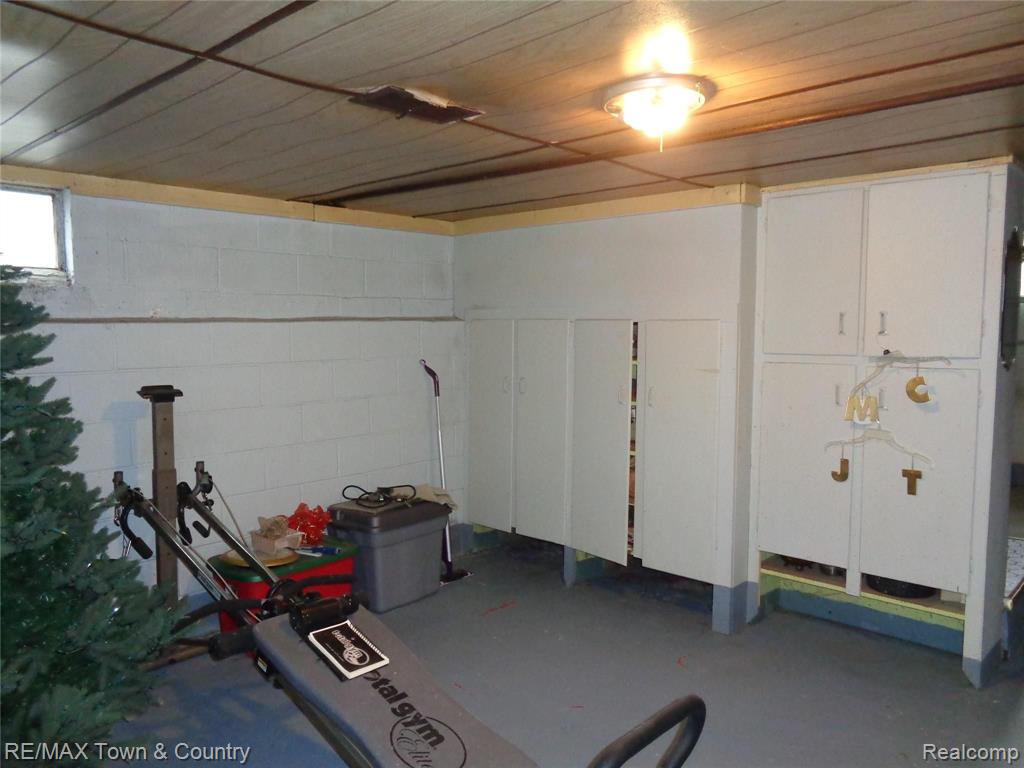 5320 North Linden Road Flint, MI 48504 - Photo 31 of 37