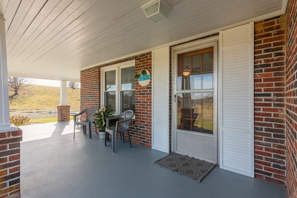 2989 Hebron Road Galax, VA 24333 - Photo 9 of 75 Gallery Image 9