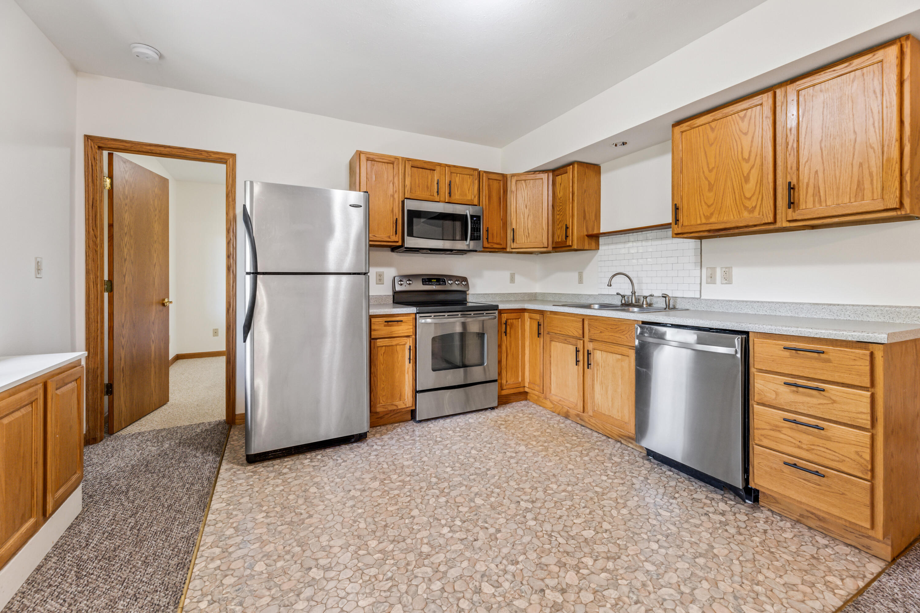271 East Garvin Heights Road Winona, MN 55987 - Photo 46 of 54 45 kitchen