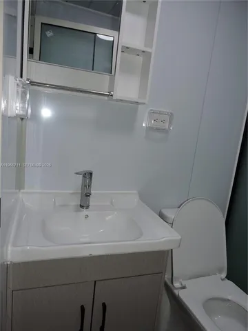 $1,700 | 551 East 39th Street, Hialeah, FL 33013