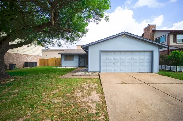 $1,585 | 18018 Santolina Lane, Katy, TX 77449