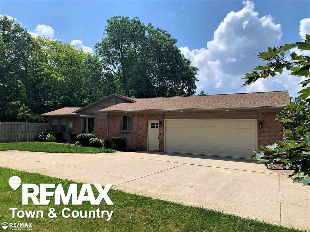 1260 Springborrow Drive Flint, MI 48532 - Photo 46 of 48 50199088-8735b0e7-f1d0-47b0-addd-783d0045ec91.JPG