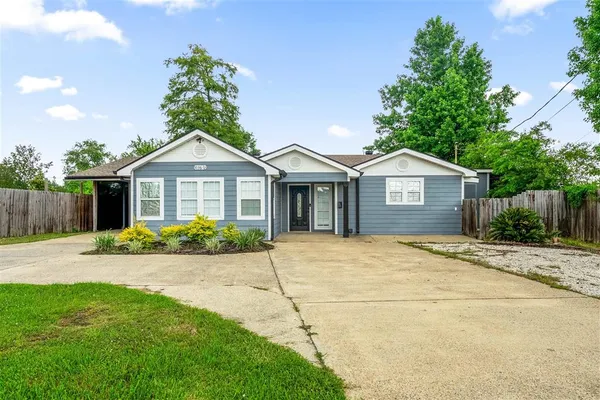 $260,000 | 1036 1/2 Ann Street, Westlake, LA 70669