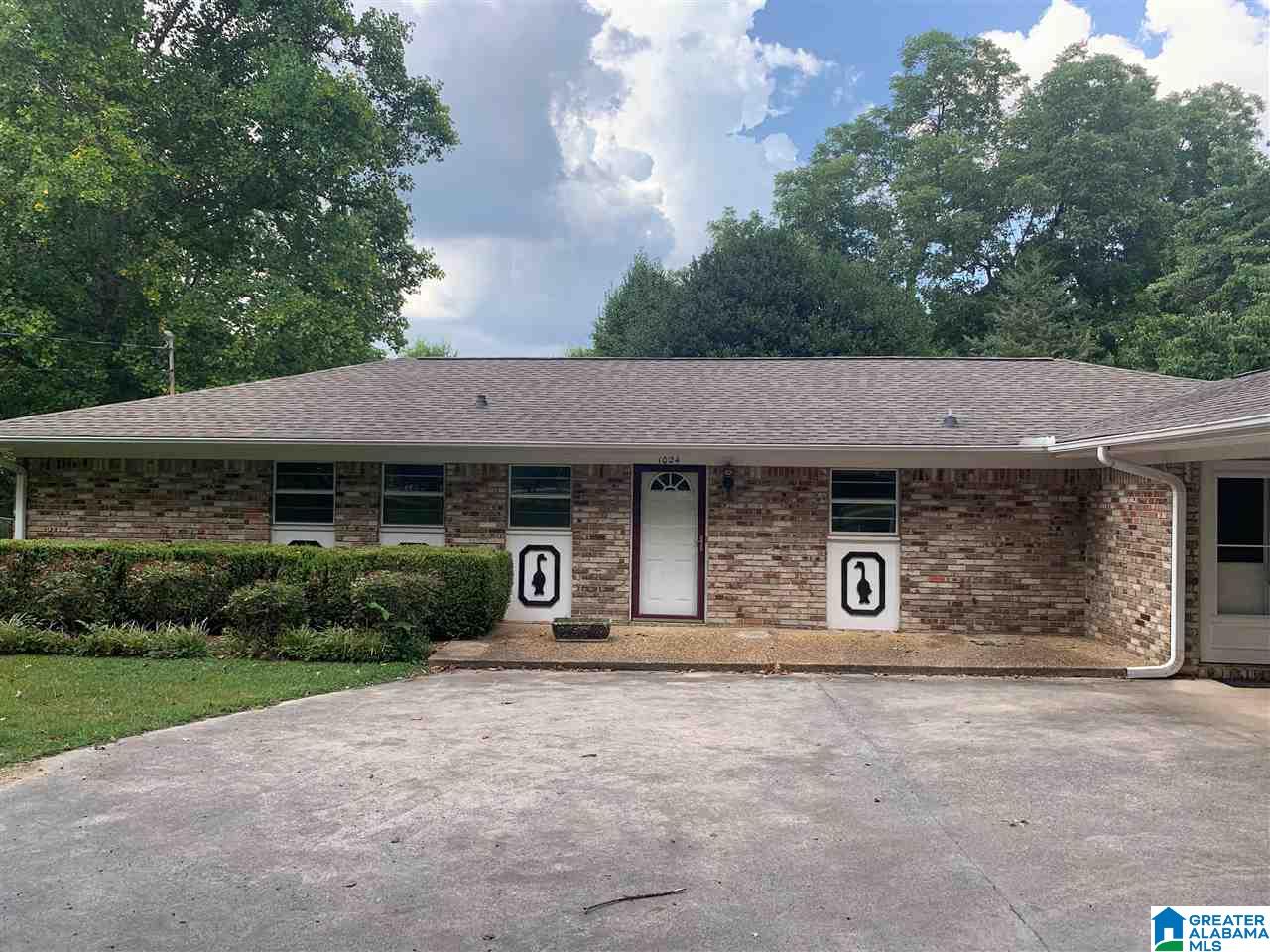1024 7th Avenue Southwest Alabaster, AL 35007 - Photo 2 of 10