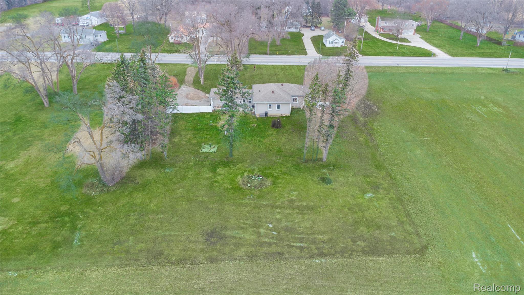 2375 West Mount Morris Road Mount Morris, MI 48458 - Photo 3 of 36 Aerial view of property and surrounding area