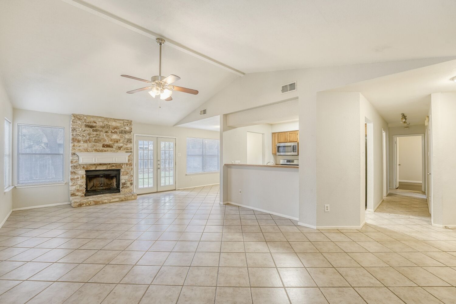 9100 Wagtail Drive Austin, TX 78748 - Photo 7 of 23 Hall to the right goes to the bedrooms.