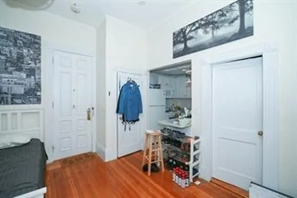 $2,200 | 342 Commonwealth Avenue, Unit 3, Boston, MA 02115