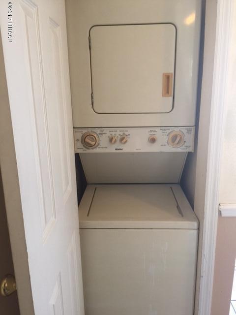 480 Reed Canal Road, Unit 11 South Daytona, FL 32119 - Photo 16 of 18 laundry