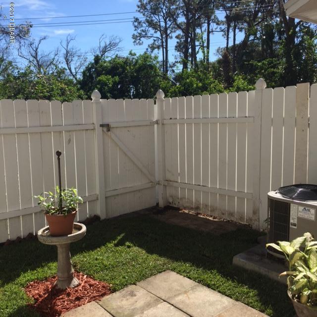 480 Reed Canal Road, Unit 11 South Daytona, FL 32119 - Photo 17 of 18 courtyard 1