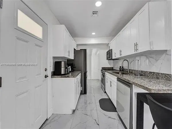 $499,000 | 2730 Northeast 16th Avenue, Pompano Beach, FL 33064