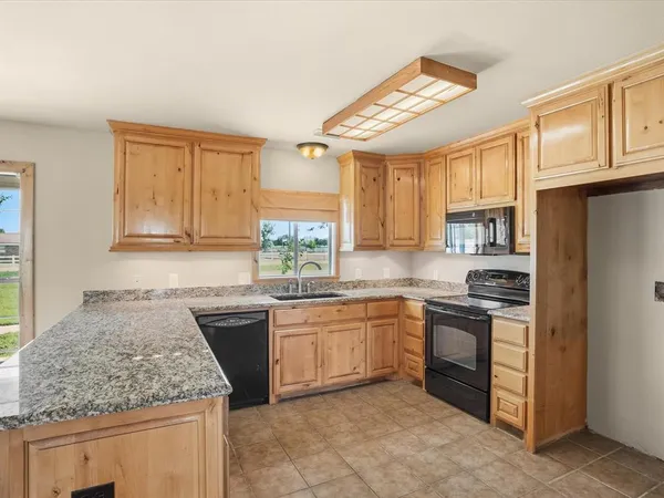 $599,000 | 6568 Michael Road, Sanger, TX 76266