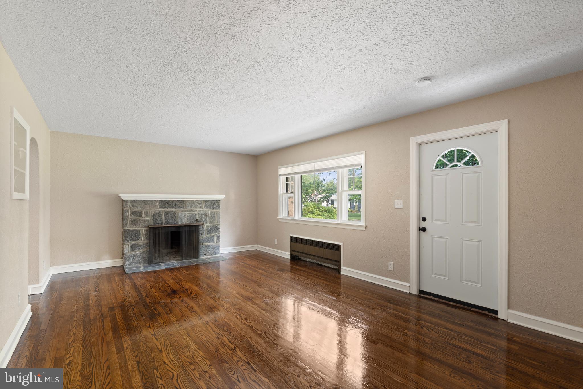 237 Adams Avenue Pitman, NJ 08071 - Photo 3 of 24