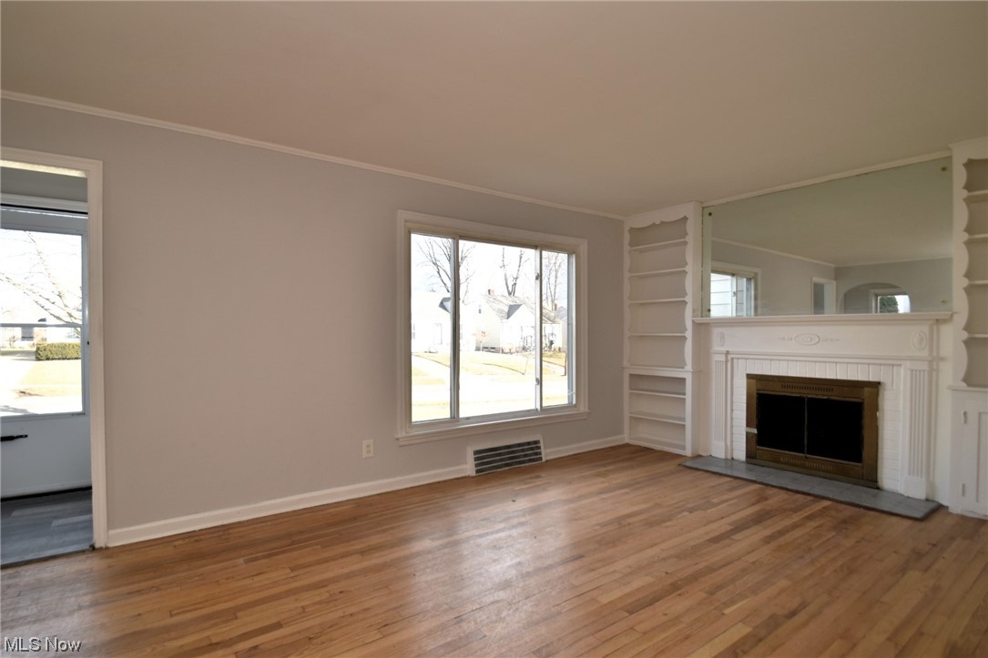 4072 Wilmington Road Cleveland, OH 44121 - Photo 12 of 37