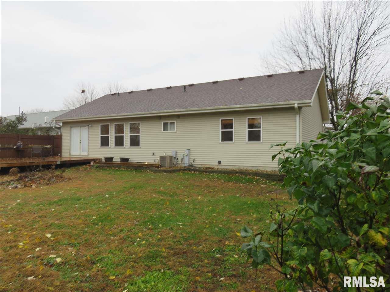 430 Middle Road Camanche, IA 52730 - Photo 3 of 21 Gallery Image 3