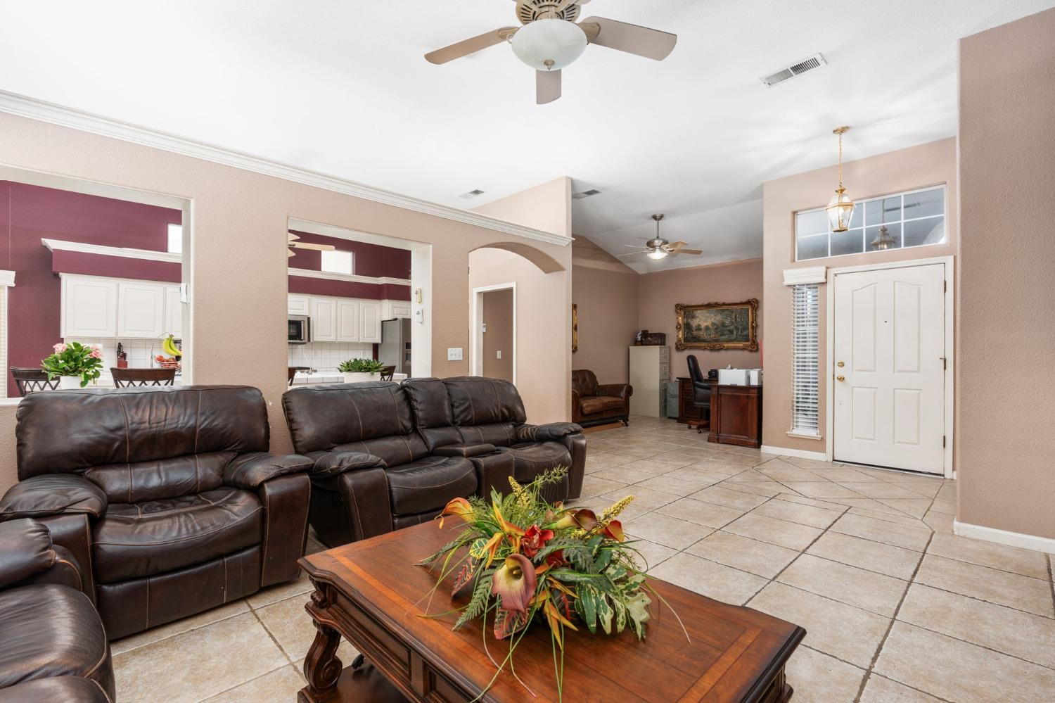 5074 West Decatur Avenue Fresno, CA 93722 - Photo 12 of 34 Gallery Image 12