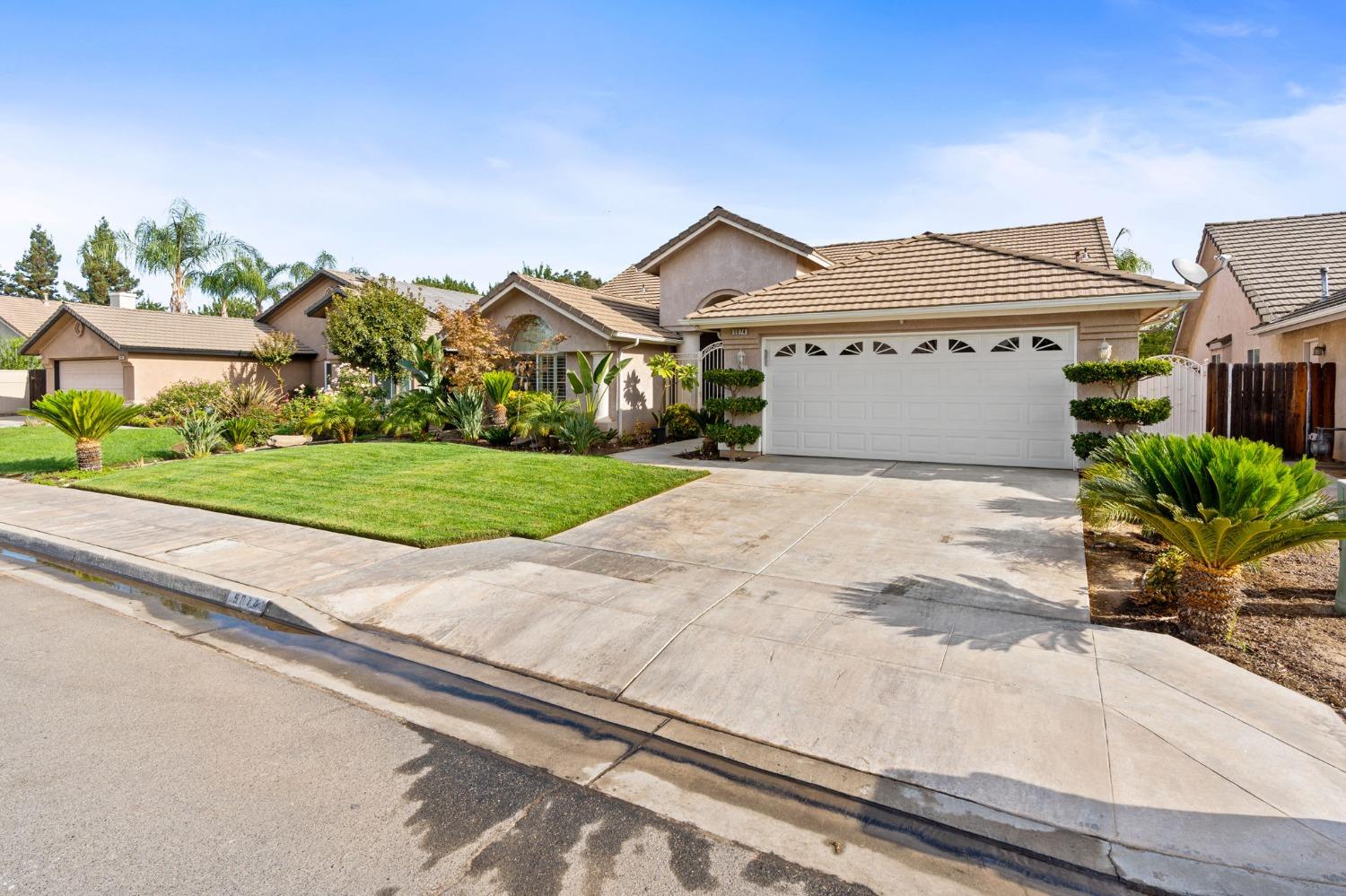 5074 West Decatur Avenue Fresno, CA 93722 - Photo 4 of 34 Gallery Image 4
